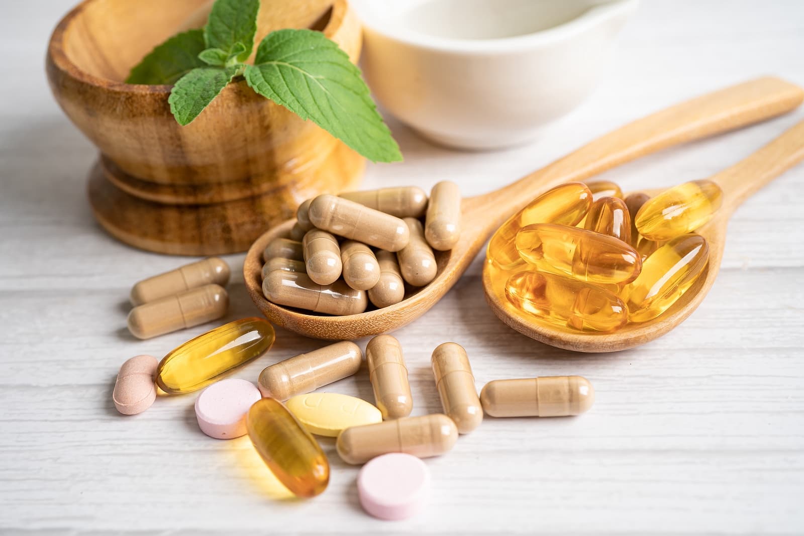 multiple pills that could have herb and drug interactions