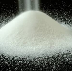 sugar pouring