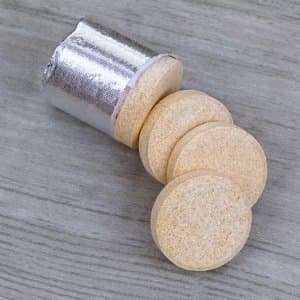Vitamin C and Zinc &#8211; Orange flavored effervescent tablets to be dissolved in water
