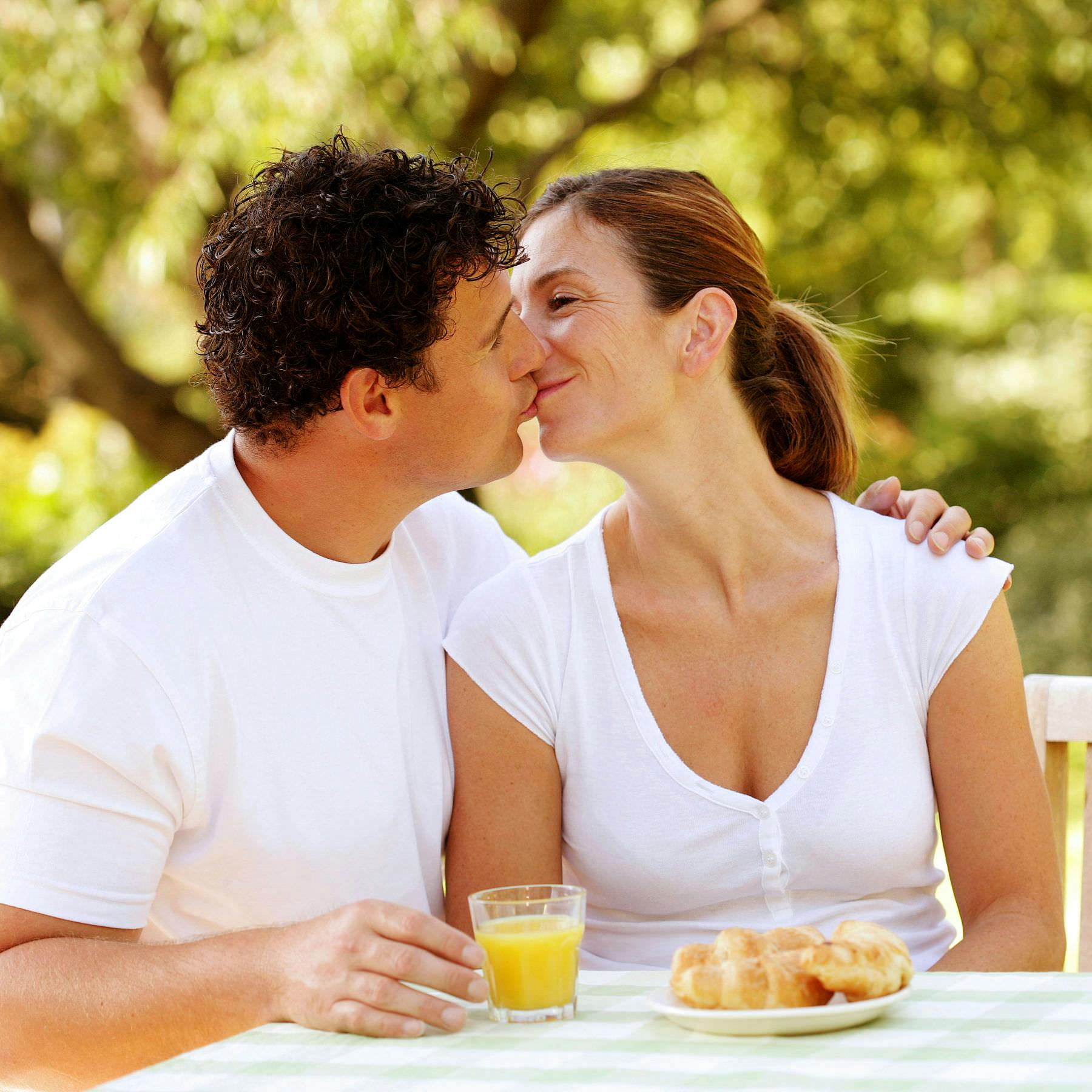 Stock unlimited photo https://www.stockunlimited.com/image/couple-sitting-at-the-picnic-table-kissing_1699854.html
