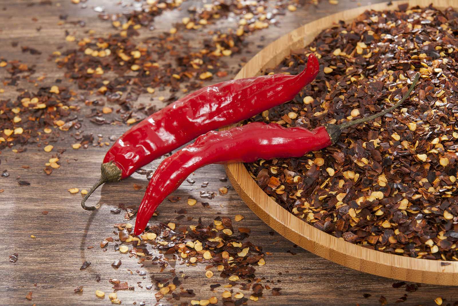 Cayenne pepper and flakes